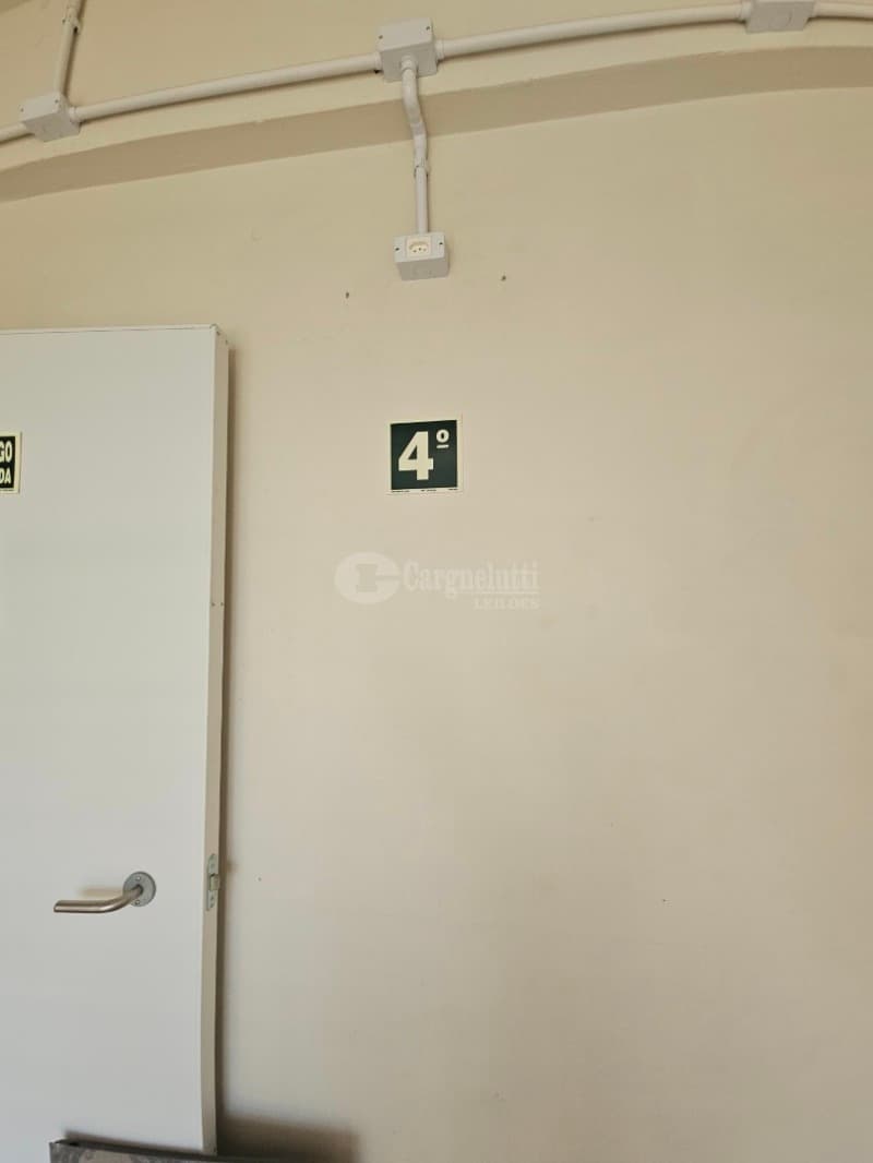 Foto 43 de 63: Comercial em leilão em Porto Alegre - RS, bairro Higienópolis — LOTE 001 Prédio na Rua Luzitana, 933, Higienópolis, Porto Alegre/RS
