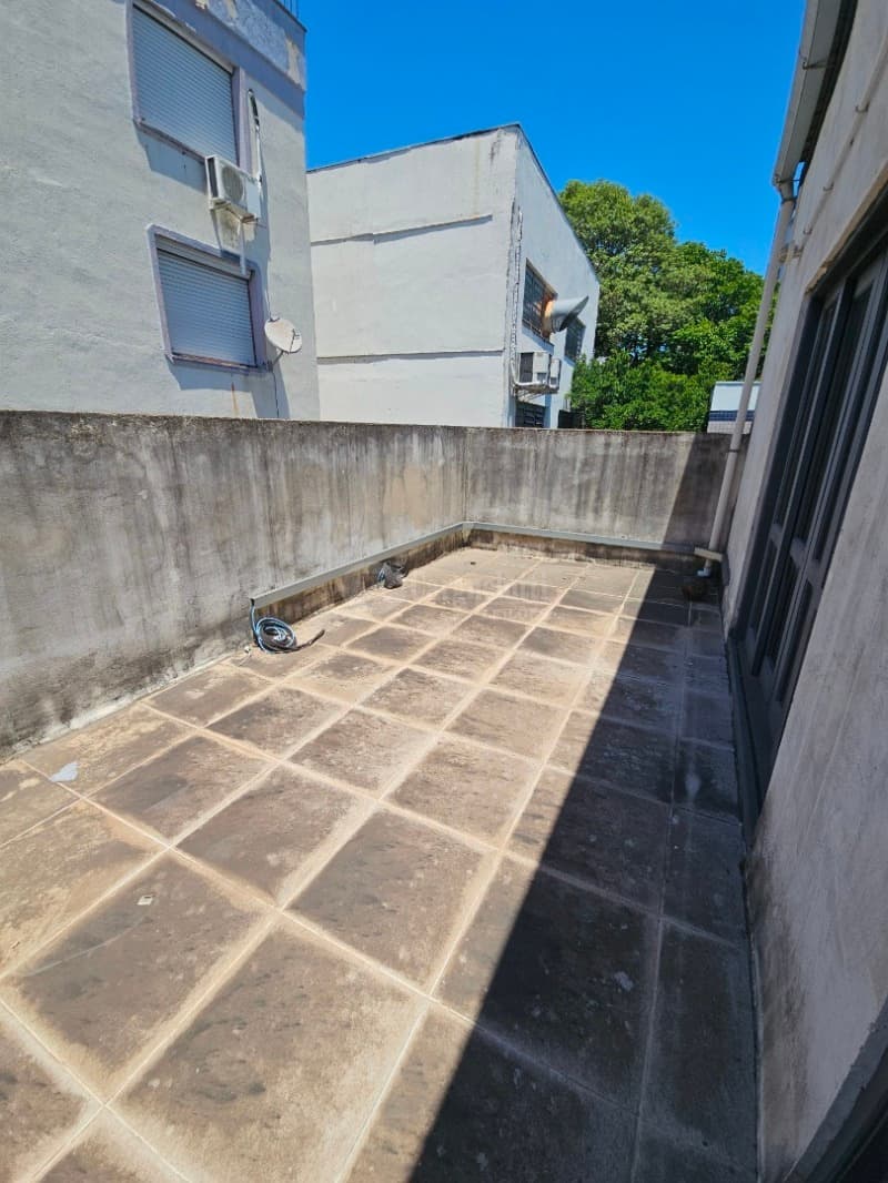 Foto 58 de 63: Comercial em leilão em Porto Alegre - RS, bairro Higienópolis — LOTE 001 Prédio na Rua Luzitana, 933, Higienópolis, Porto Alegre/RS