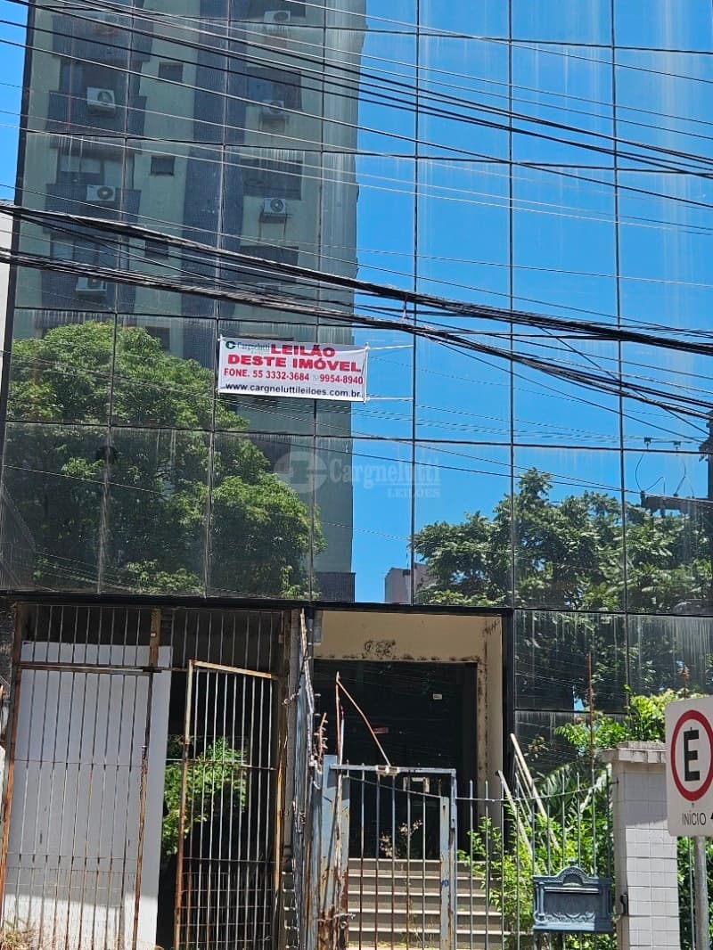 Foto 60 de 63: Comercial em leilão em Porto Alegre - RS, bairro Higienópolis — LOTE 001 Prédio na Rua Luzitana, 933, Higienópolis, Porto Alegre/RS