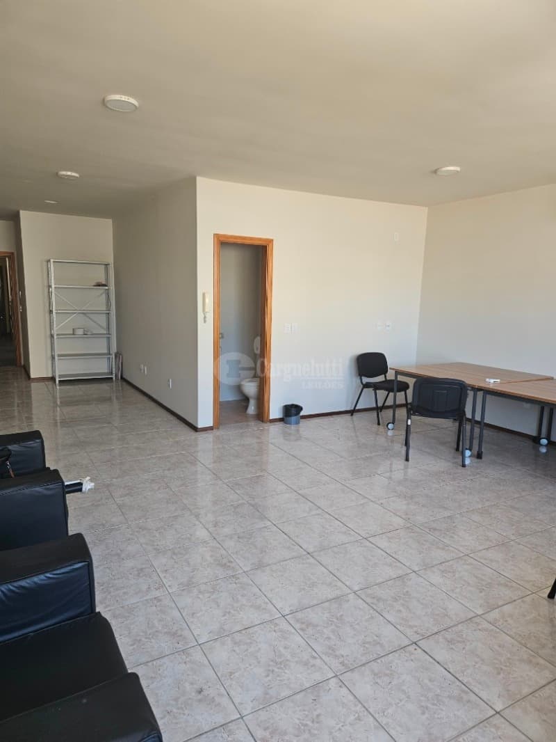 Foto 7 de 17: Comercial em leilão em Porto Alegre - RS, bairro Cidade Baixa — LOTE 002 Sala 404 na Rua José do Patrocínio, nº 721, Cidade Baixa, Porto Alegre/RS