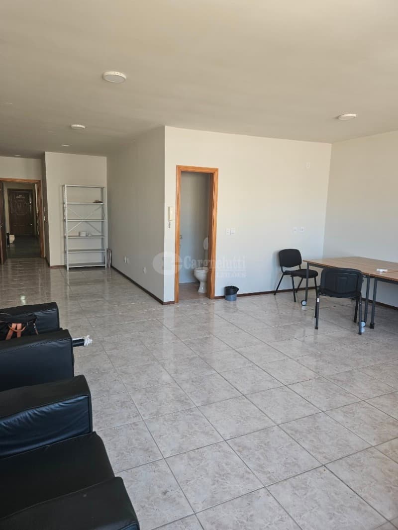 Foto 8 de 17: Comercial em leilão em Porto Alegre - RS, bairro Cidade Baixa — LOTE 002 Sala 404 na Rua José do Patrocínio, nº 721, Cidade Baixa, Porto Alegre/RS