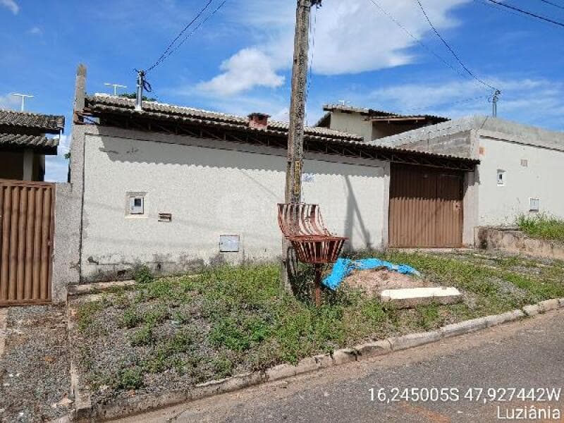 Casa em leilão em Luziânia - GO, bairro Setor Mandu Ii — LOTE 069 LUZIANIA/GO