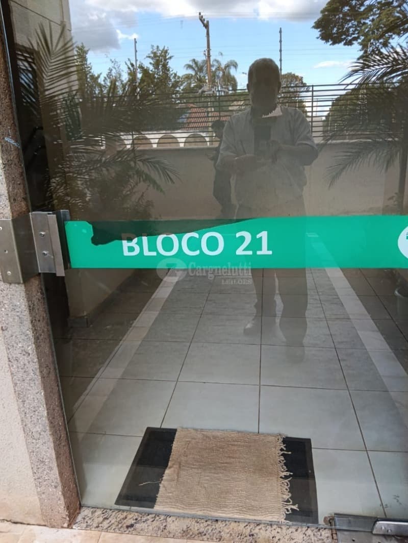 Foto 10 de 16: Apartamento em leilão em Uberaba - MG, bairro Recreio dos Bandeirantes — LOTE 131 UBERABA/MG