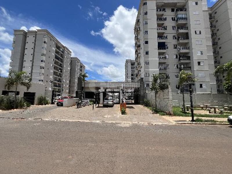 Foto 1 de 20: Apartamento em leilão em Uberlândia - MG, bairro Grand Ville — LOTE 135 UBERLANDIA/MG