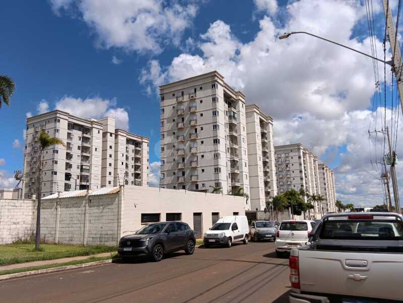 Foto 16 de 20: Apartamento em leilão em Uberlândia - MG, bairro Grand Ville — LOTE 135 UBERLANDIA/MG