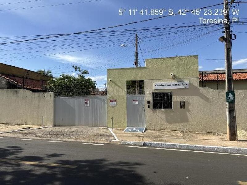 Casa em leilão em Teresina - PI, bairro Esplanada — LOTE 208 TERESINA/PI