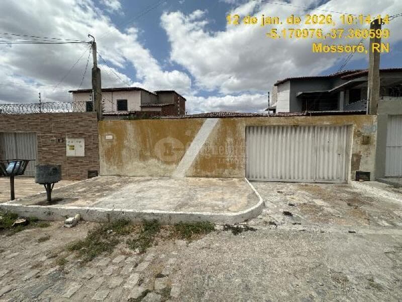 Casa em leilão em Mossoró - RN — LOTE 350 MOSSORO/RN