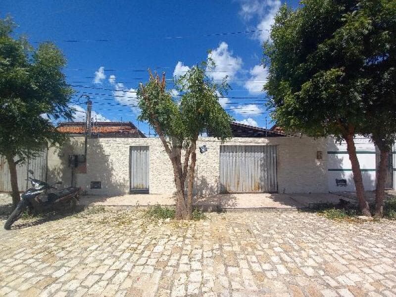 Casa em leilão em Mossoró - RN, bairro Itapetinga — LOTE 357 MOSSORO/RN