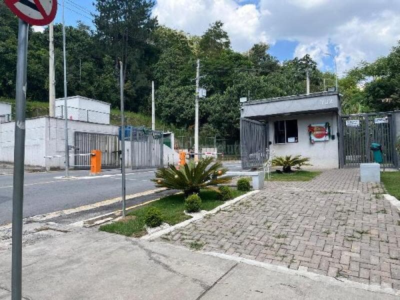 Apartamento em leilão em Cotia - SP — LOTE 444 COTIA/SP