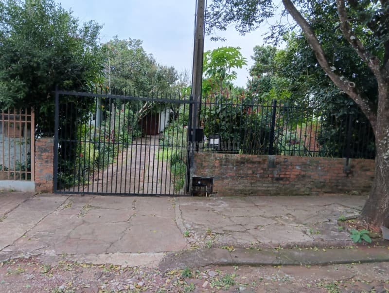Foto 1 de 4: Terreno em leilão em Ijuí - RS, bairro Glória — LOTE 008 Um terreno urbano, c/área de 340m², situado à rua Ceará, bairro Glória, n/c Sobre o imóvel