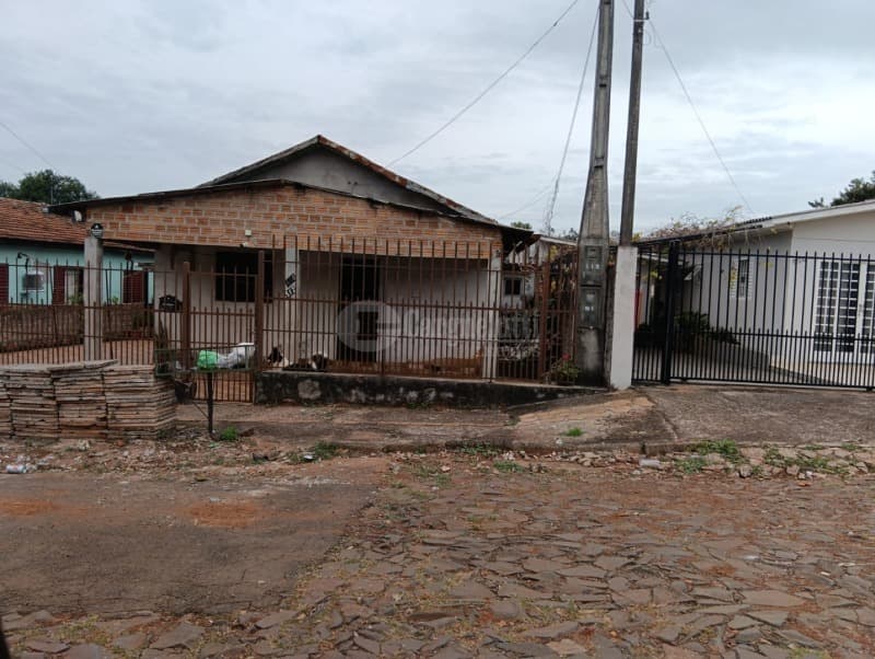 Foto 1 de 2: Terreno em leilão em Santa Rosa - RS, bairro Vila Sulina — LOTE 005 Um terreno urbano, com a área de 180m², encontra-se construída uma casa residencial de apro