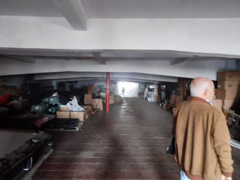Foto 1 de 5: Comercial em leilão em Cruz Alta - RS, bairro Jardim América — LOTE 005 A loja nº 02 localizada no 2º e 3º pavimento do Edifício Comercial STOCK CAR