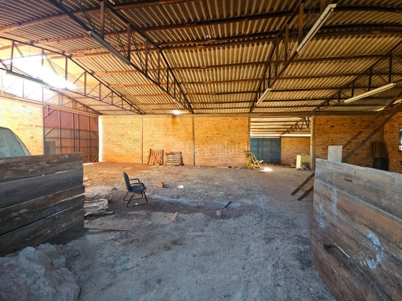 Foto 11 de 26: Comercial em leilão em Selbach - RS — LOTE 008 Imóvel industrial na Rua Wilma Müller, s/n, esquina com a Faixa de Domínio da RS 223 (KM 43
