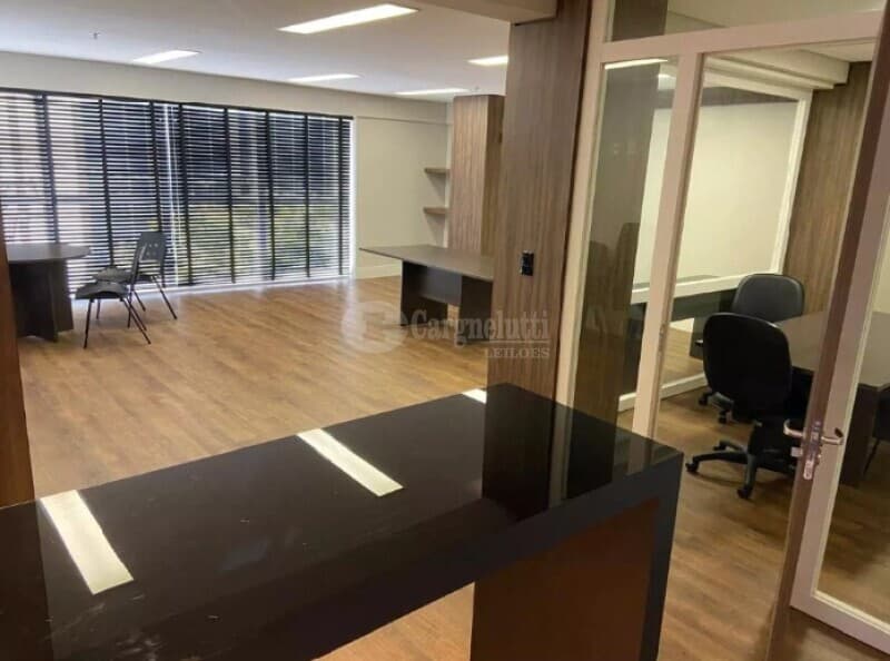 Foto 21 de 24: Comercial em leilão em Porto Alegre - RS, bairro Auxiliadora — LOTE 001 SALA COMERCIAL E BOX, BAIRRO AUXILIADORA, PORTO ALEGRE/RS