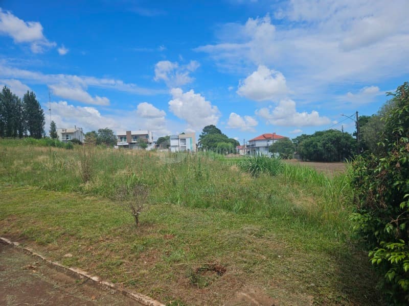 Foto 5 de 10: Terreno em leilão em Barracão - RS — LOTE 011 Terreno urbano com 792,37m² localizada na esquina entre a Rua Frei Ricardo Aresi, lado par