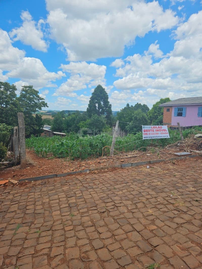 Foto 1 de 9: Terreno em leilão em Barracão - RS — LOTE 013 Terreno urbano com 600,00m² localizada na Rua Aurélio Vieira Gonçalves, lado ímpar, Barracã