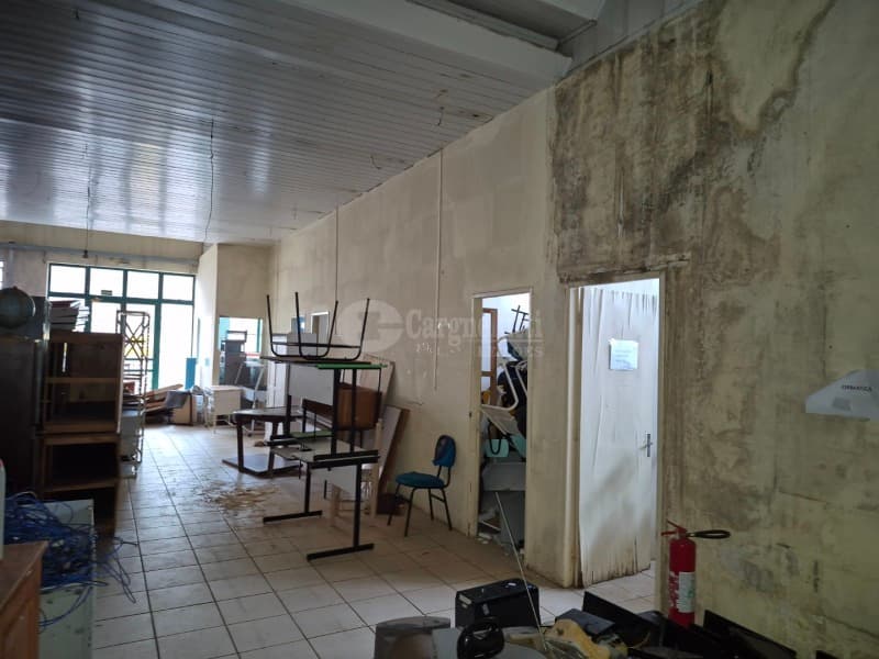 Foto 17 de 39: Comercial em leilão em Cruz Alta - RS — LOTE 027 Prédio de alvenaria com aprox. 1.189,33 m², sito à Rua Pinheiro Machado, nº 1515, esquina c
