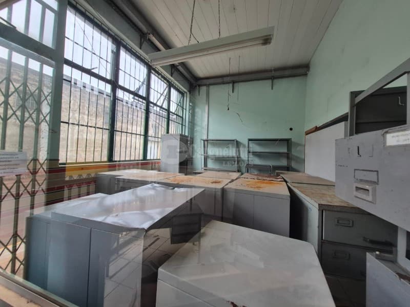 Foto 21 de 39: Comercial em leilão em Cruz Alta - RS — LOTE 027 Prédio de alvenaria com aprox. 1.189,33 m², sito à Rua Pinheiro Machado, nº 1515, esquina c