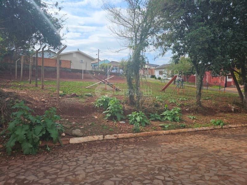 Foto 10 de 20: Terreno em leilão em Cruz Alta - RS — LOTE 029 Terreno de esquina, com 624m² na Rua Murilo Sampaio com a Rua Lothar Benjamin Wolf, Cruz Al
