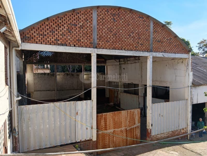 Foto 19 de 34: Comercial em leilão em Cruz Alta - RS — LOTE 001 Três prédios de alvenaria, situados à rua Padre Pacheco, nº 443, 447 e 467 - CRUZ ALTA/RS