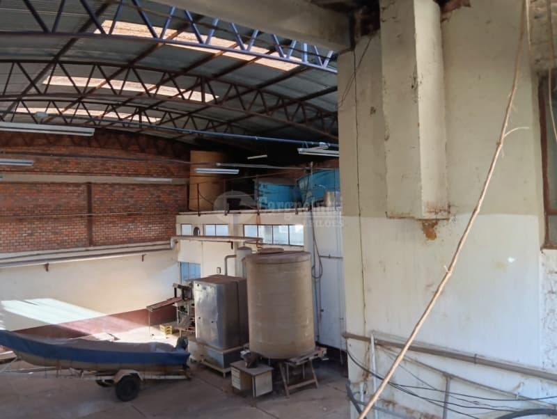 Foto 31 de 34: Comercial em leilão em Cruz Alta - RS — LOTE 001 Três prédios de alvenaria, situados à rua Padre Pacheco, nº 443, 447 e 467 - CRUZ ALTA/RS