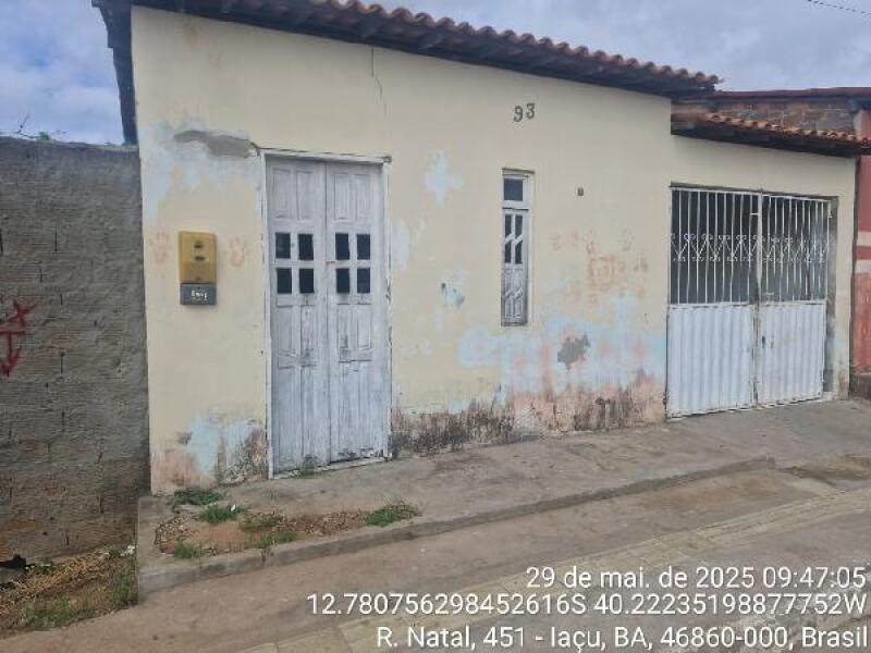 Casa em leilão em Iaçu - BA — LOTE 012 Casa