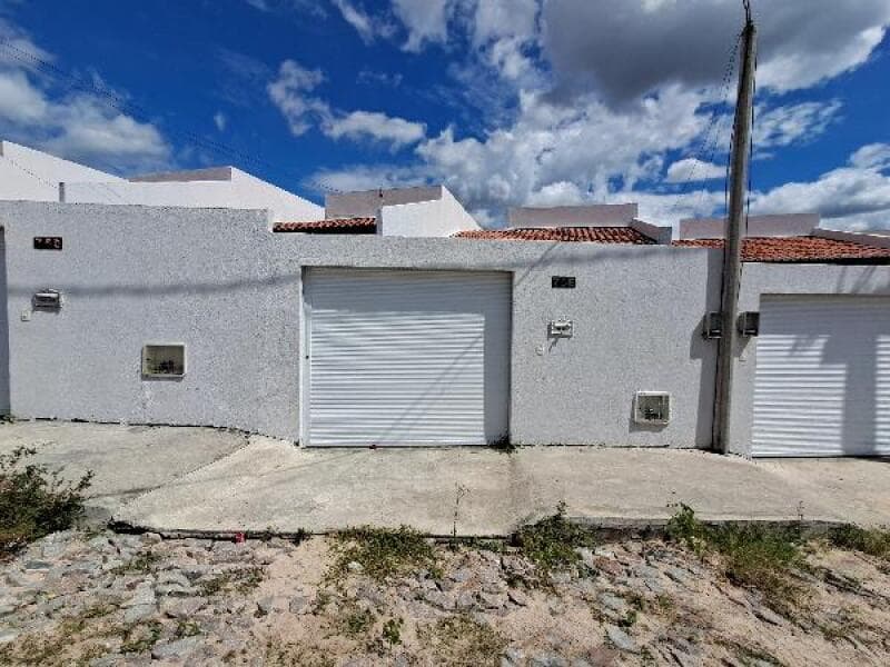 Casa em leilão em Horizonte - CE — LOTE 024 Casa