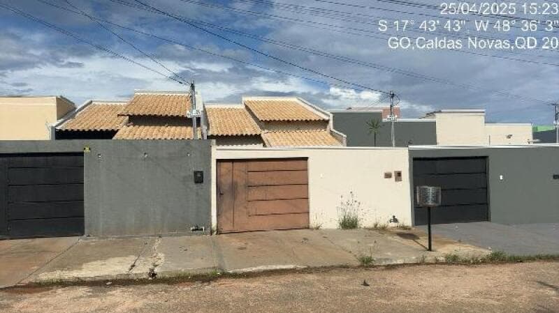 Casa em leilão em Caldas Novas - GO — LOTE 035 Casa