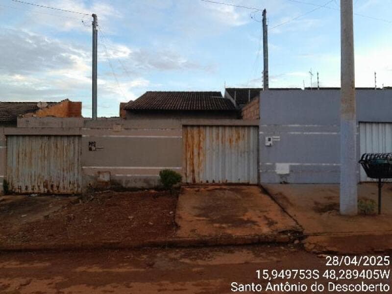 Casa em leilão em Santo Antônio Do Descoberto - GO — LOTE 083 Casa