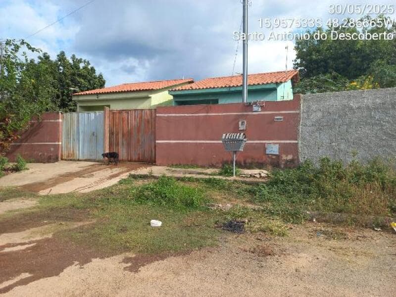 Casa em leilão em Santo Antônio Do Descoberto - GO — LOTE 085 Casa