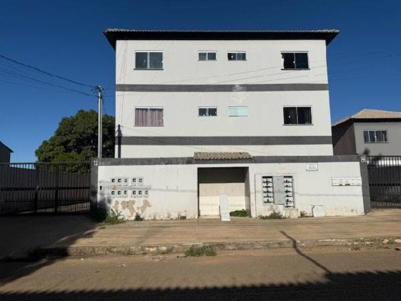 Apartamento em leilão em Valparaíso De Goiás - GO — LOTE 106 Apartamento