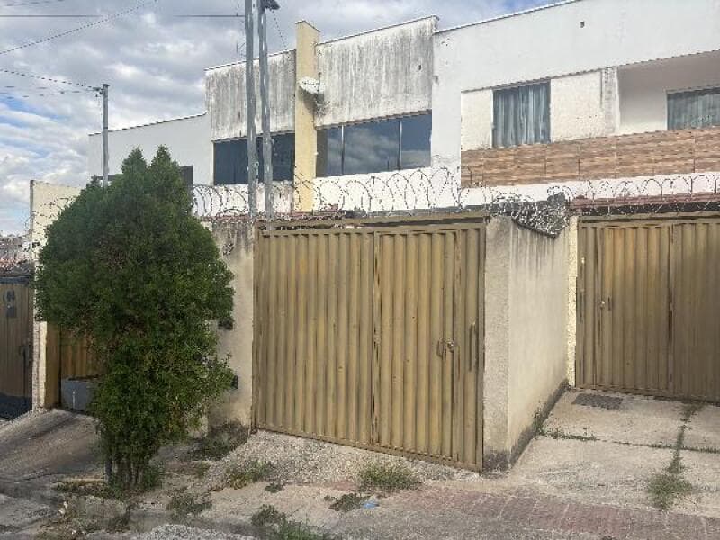 Casa em leilão em Betim - MG — LOTE 126 Casa