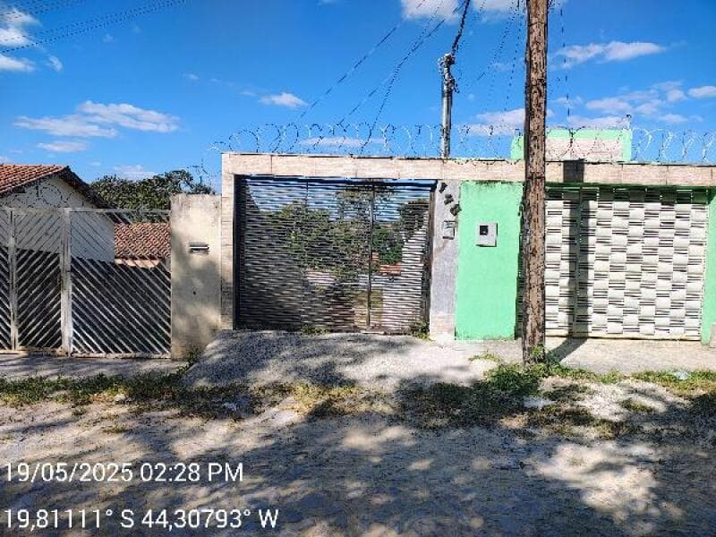 Casa em leilão em Esmeraldas - MG — LOTE 132 Casa