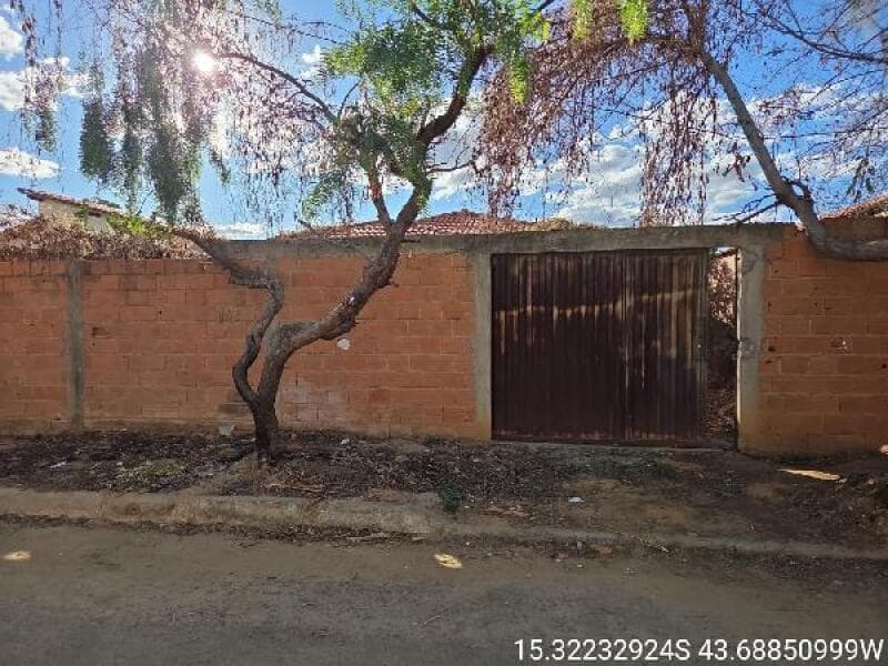 Casa em leilão em Jaíba - MG — LOTE 135 Casa