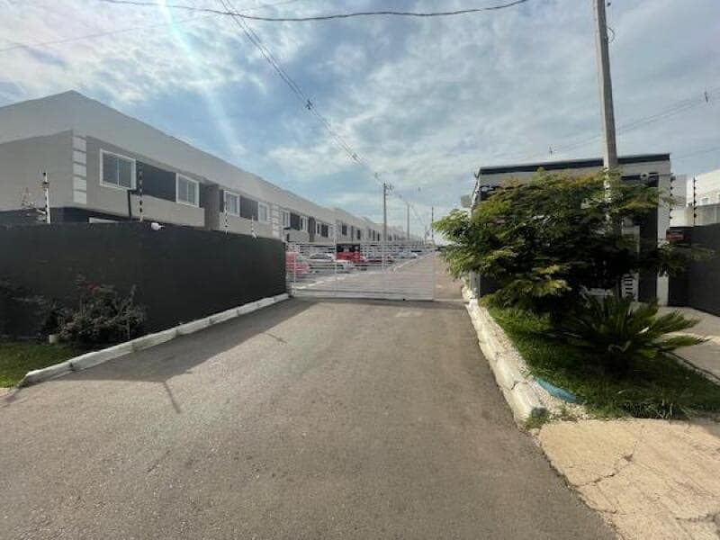 Apartamento em leilão em Araucária - PR — LOTE 214 Apartamento