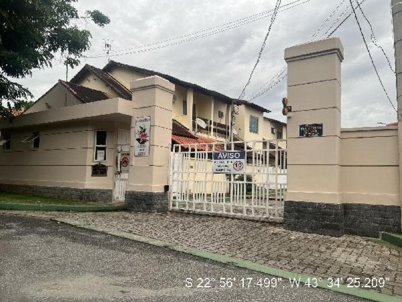 Casa em leilão em Rio De Janeiro - RJ — LOTE 270 Casa