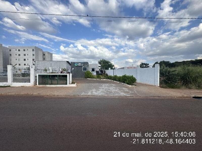 Apartamento em leilão em Araraquara - SP — LOTE 382 Apartamento