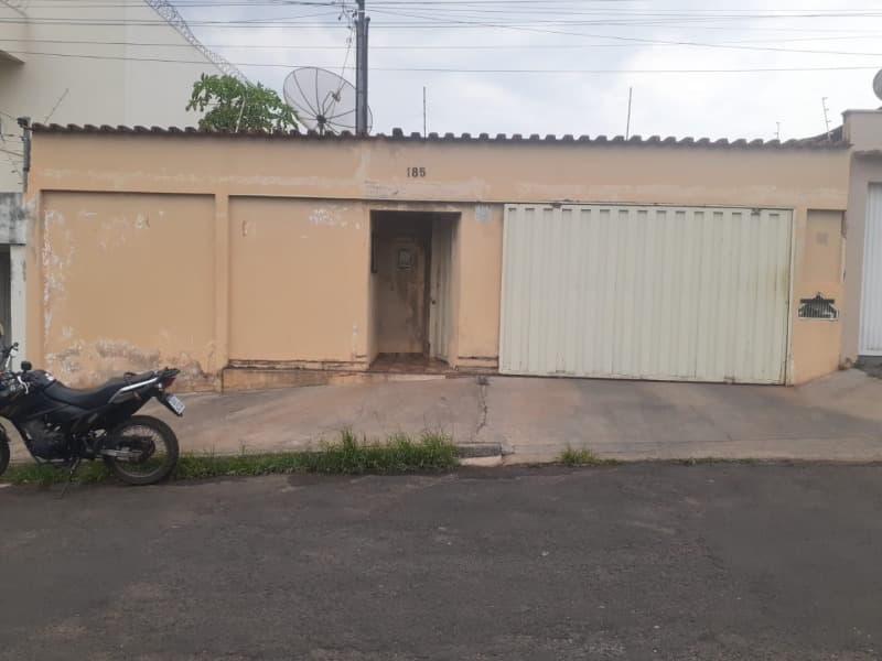 Terreno em leilão em Uberlândia - MG — LOTE 008 Terreno urbano