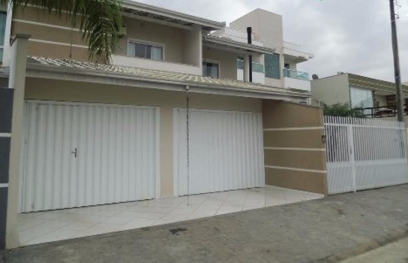 Foto 1 de 22: Casa em leilão em Camboriú - SC — LOTE 001 Casa