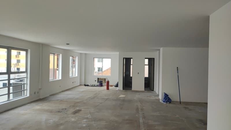 Foto 2 de 5: Comercial em leilão em Curitiba - PR, bairro Centro — LOTE 001 Conjunto Comercial