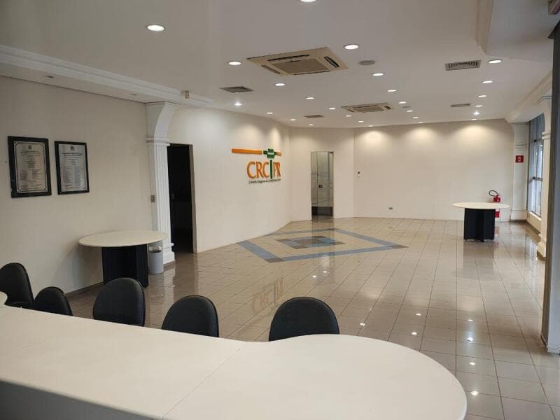 Foto 2 de 10: Comercial em leilão em Londrina - PR, bairro Centro — LOTE 004 Edifício Comercial