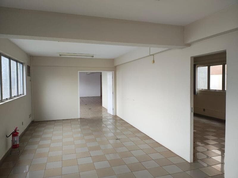 Foto 9 de 10: Comercial em leilão em Londrina - PR, bairro Centro — LOTE 004 Edifício Comercial
