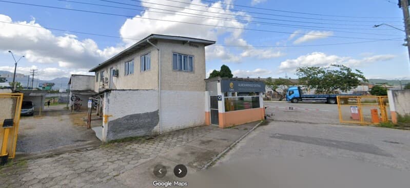Foto 3 de 6: Terreno em leilão em Palhoça - SC, bairro Caminho Novo — LOTE 001 Terreno urbano com ou sem benfeitorias