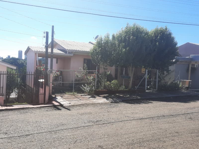 Foto 1 de 6: Casa em leilão em Erechim - RS — LOTE 002 Imóvel