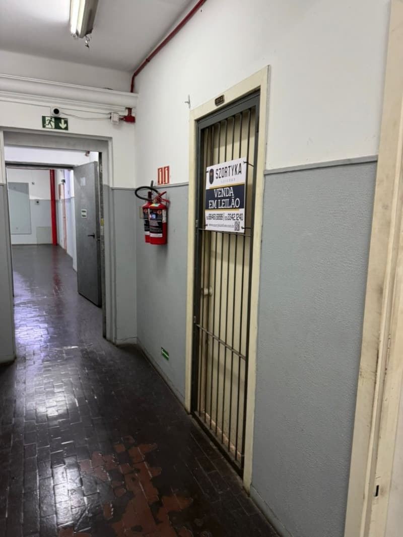 Foto 1 de 4: Comercial em leilão em Porto Alegre - RS — LOTE 001-1 Imóvel