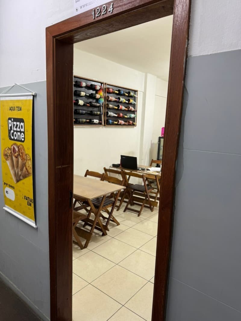 Foto 1 de 5: Comercial em leilão em Porto Alegre - RS — LOTE 001-2 Imóvel