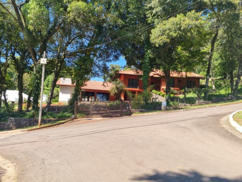 Foto 1 de 8: Casa em leilão em Erechim - RS — LOTE 004 Imóvel