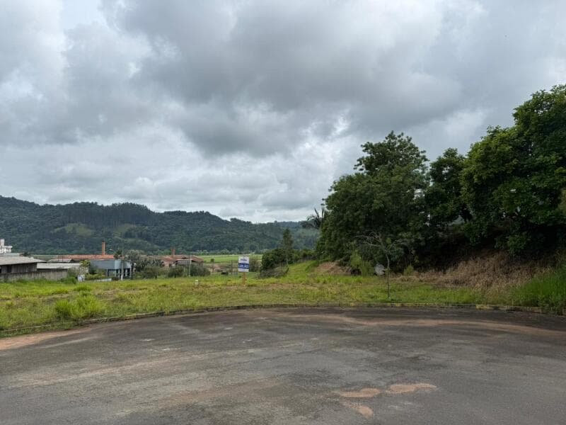 Foto 5 de 10: Terreno em leilão em Agronômica - SC, bairro Centro — LOTE 001 Imóvel