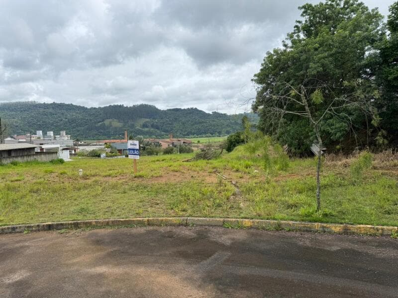 Foto 1 de 10: Terreno em leilão em Agronômica - SC, bairro Centro — LOTE 001 Imóvel