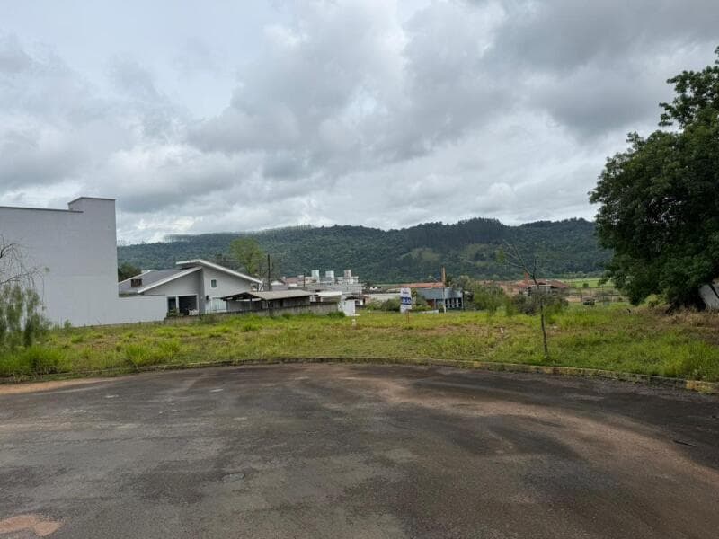Foto 7 de 10: Terreno em leilão em Agronômica - SC, bairro Centro — LOTE 001 Imóvel